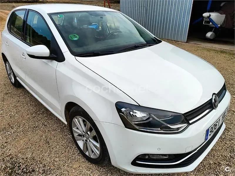 Usado VW Polo Advance 90 CV (66 kW) 2014 Blanco Berlina