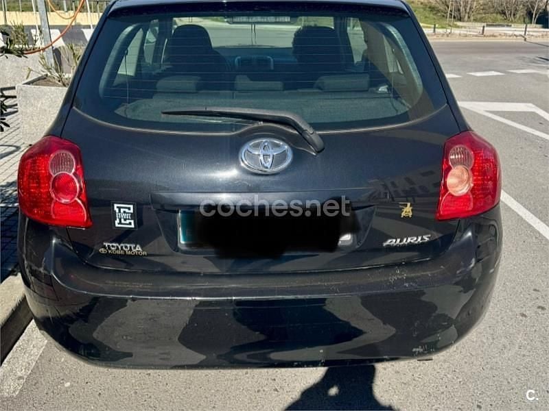 Usado Toyota Auris Luna 124 CV (91 kW) 2008 Negro Utilitario