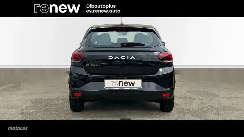 Usado Dacia Sandero Essentiel 90 CV (66 kW) 2025 Negro Berlina