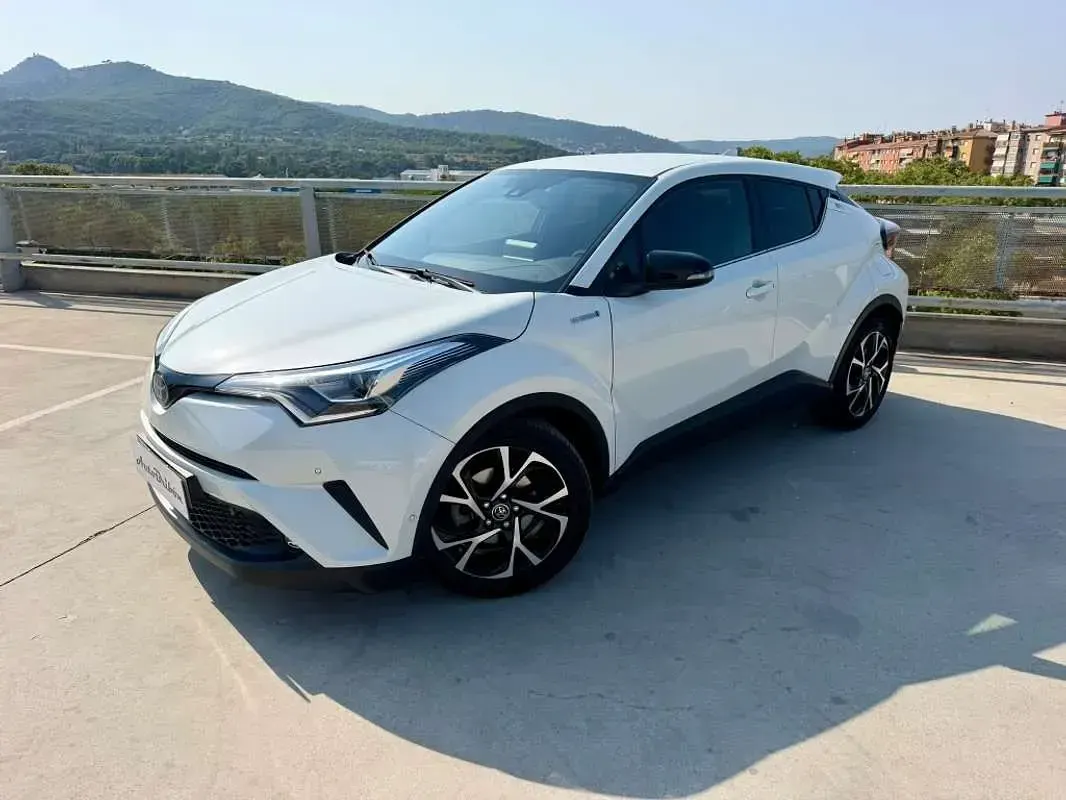 Usado Toyota C-HR Advance 122 CV (89 kW) 2019 Blanco SUV