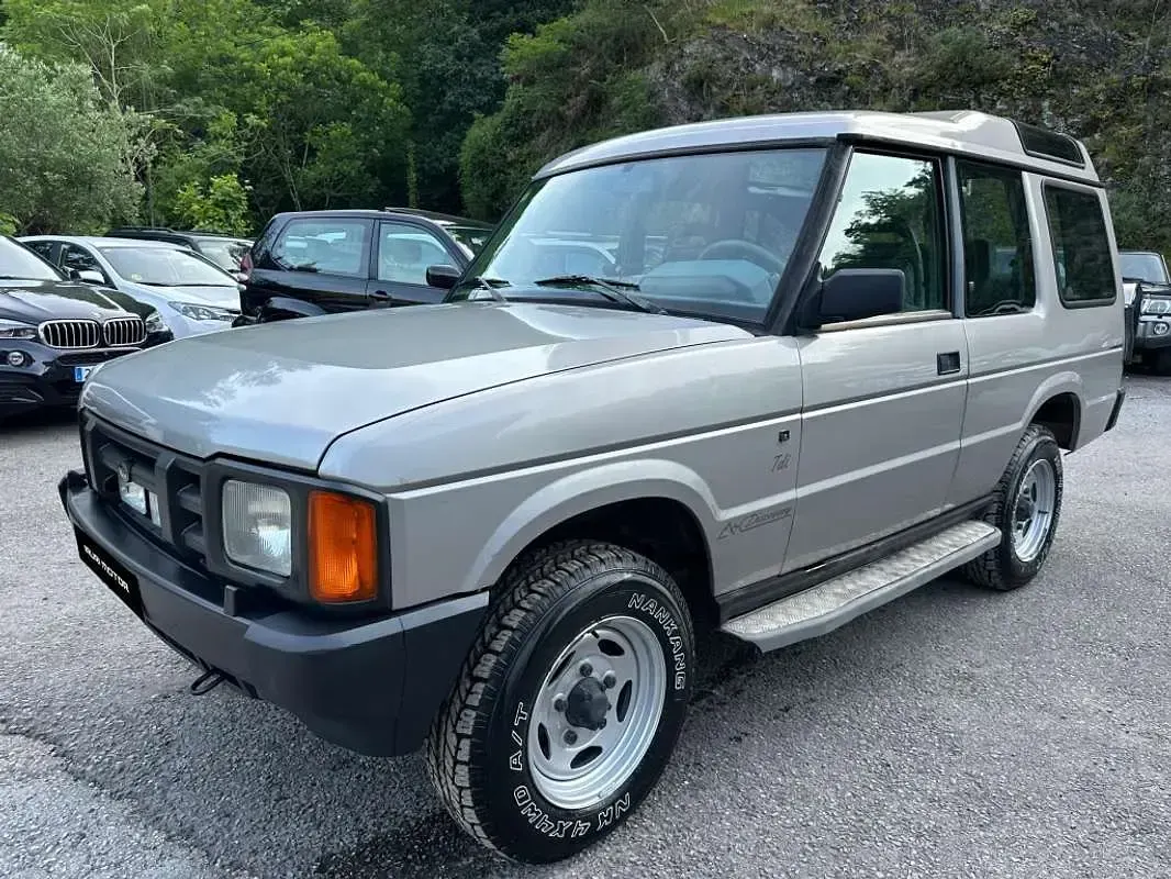 Usado Land Rover Discovery Basis 112 CV (82 kW) 1990 Gris SUV