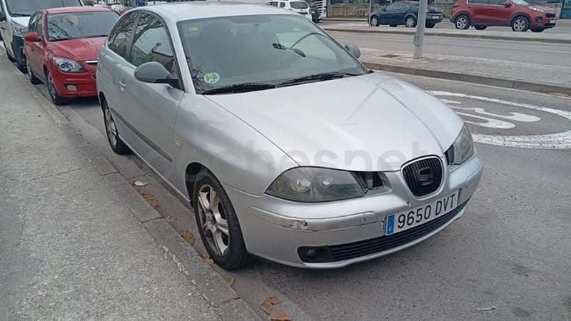 Usado Seat Ibiza Reference 101 CV (74 kW) 2006 Gris / plata Utilitario