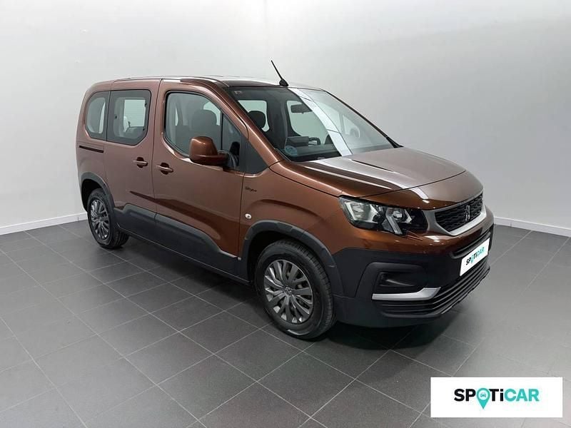 Usado Peugeot Rifter 130 CV (95 kW) 2021 Naranja Monovolumen