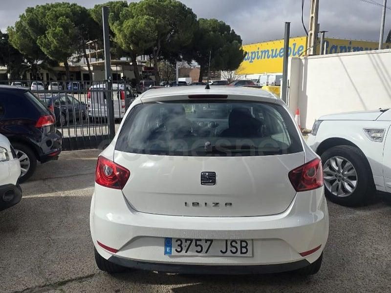 Usado Seat Ibiza Reference 90 CV (66 kW) 2016 Blanco Berlina