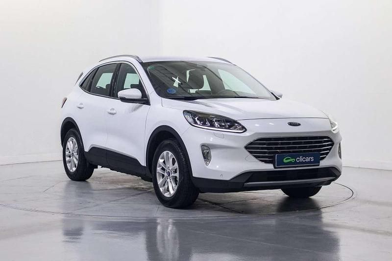 Usado Ford Kuga ST-Line 224 HP (164 kW) 2022 Branco SUV