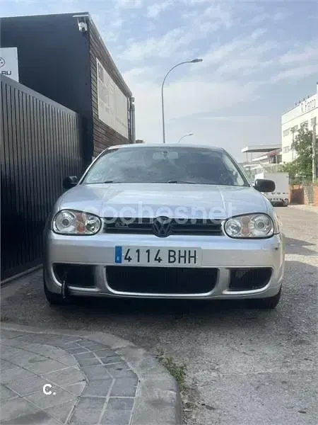 Usado VW Golf IV GTI 150 CV (110 kW) 2001 Gris / plata Berlina