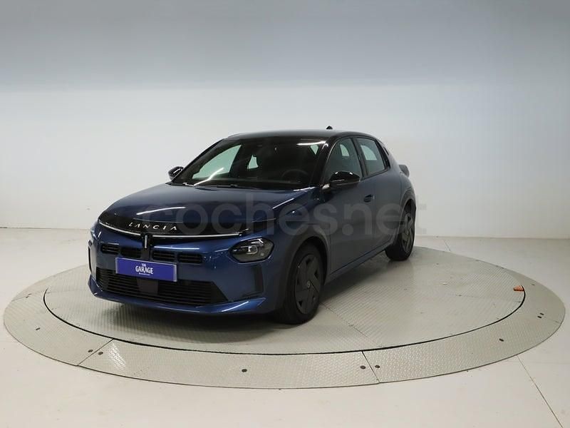 Usado Lancia Ypsilon 100 CV (73 kW) 2025 Azul Utilitario