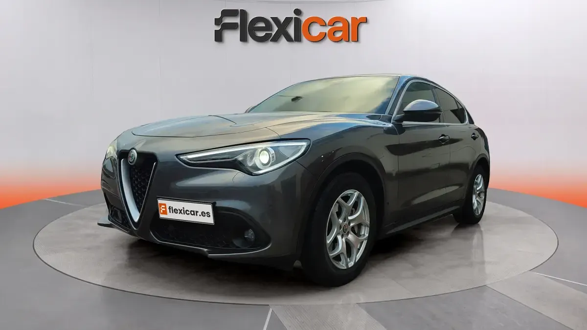 Usado Alfa Romeo Stelvio Executive 160 CV (117 kW) 2019 Verde SUV