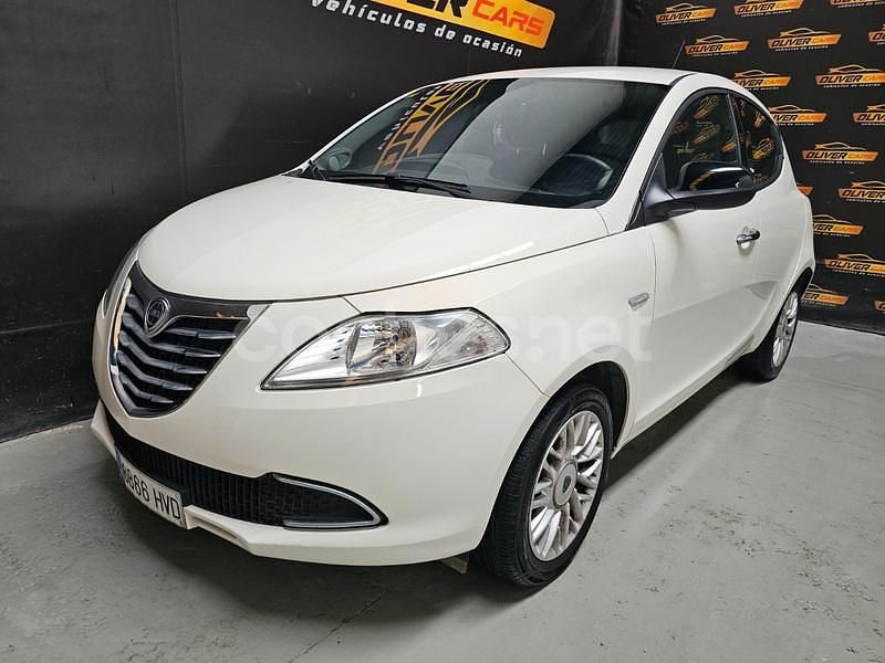 Blanco Usado 2014 Lancia Ypsilon Gold Utilitario | 6700 € (Precio justo) - Imagen 1/4