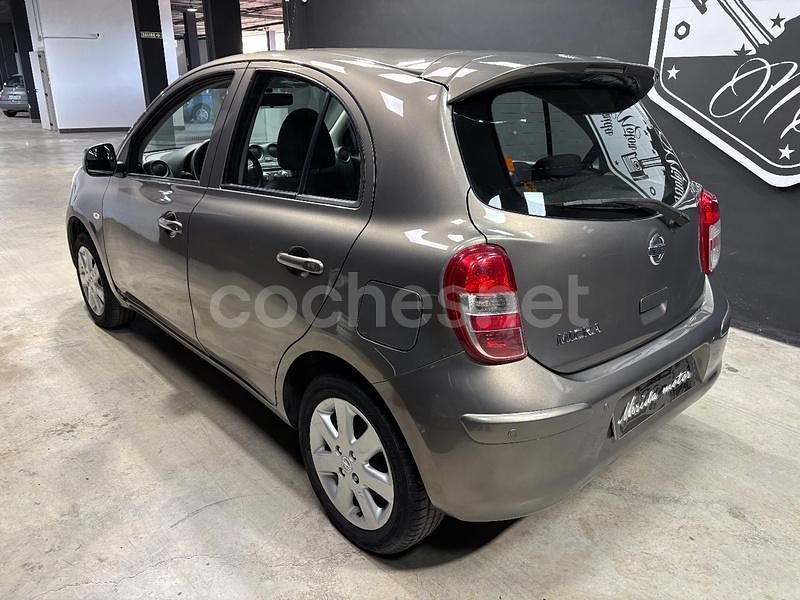 Usado Nissan Micra Acenta 80 CV (58 kW) 2013 Gris / plata Utilitario