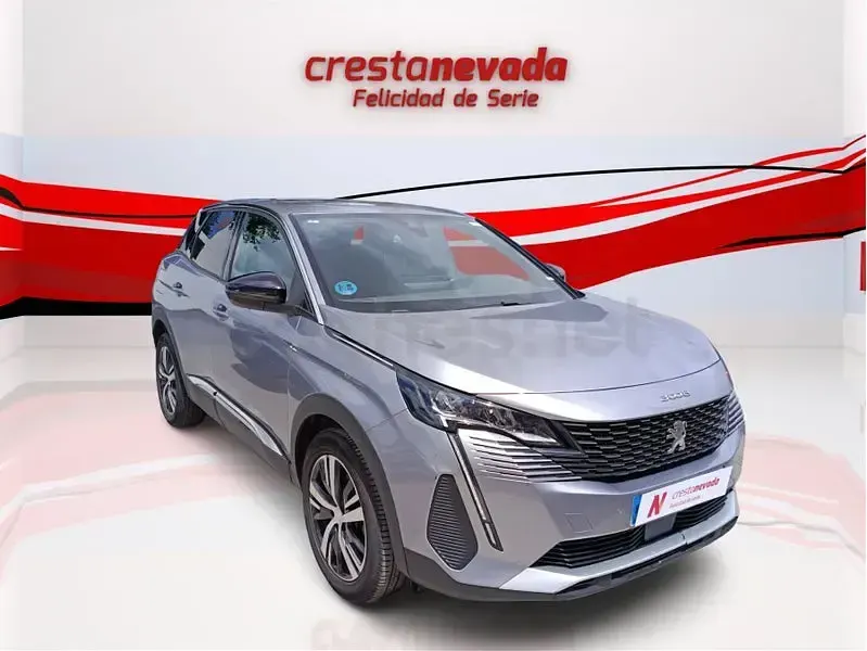 Usado Peugeot 3008 Allure 130 CV (95 kW) 2024 Gris / plata SUV
