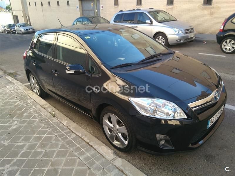 Negro Usado 2011 Toyota Auris Hybrid Active Berlina | 8000 € (Precio justo) - Imagen 1/4