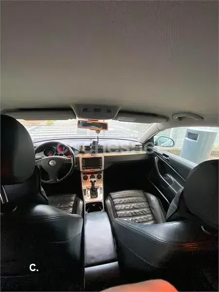 Usado VW Passat Sportline 140 CV (102 kW) 2006 Gris / plata Familiar