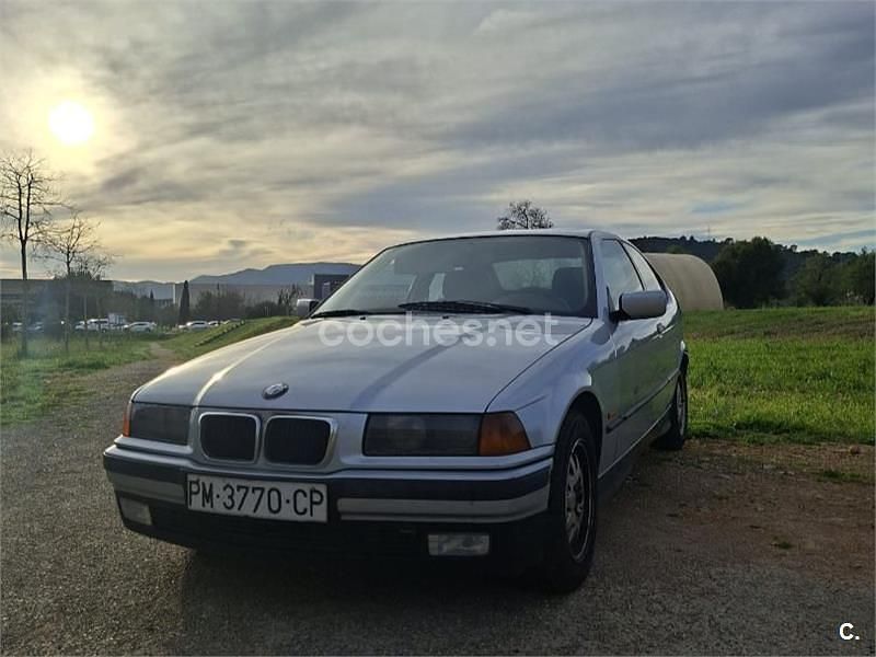 Usado BMW 316 102 CV (75 kW) 1997 Gris / plata Berlina