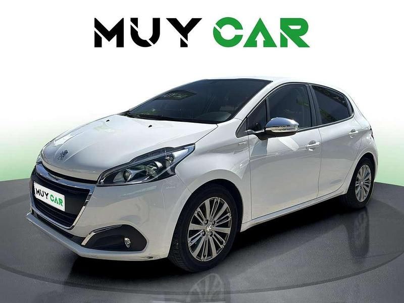 Usado Peugeot 208 Style 82 CV (60 kW) 2018 Blanco Utilitario