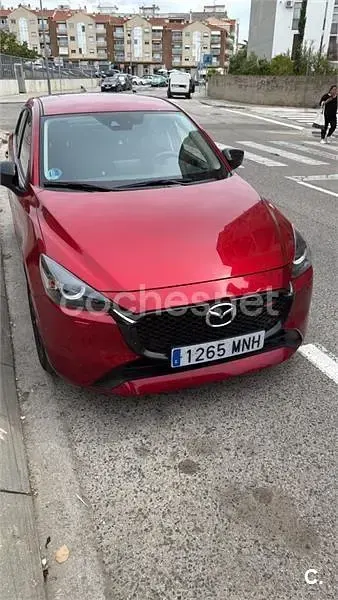 Usado Mazda 2 Homura-Line 90 CV (66 kW) 2024 Rojo Utilitario