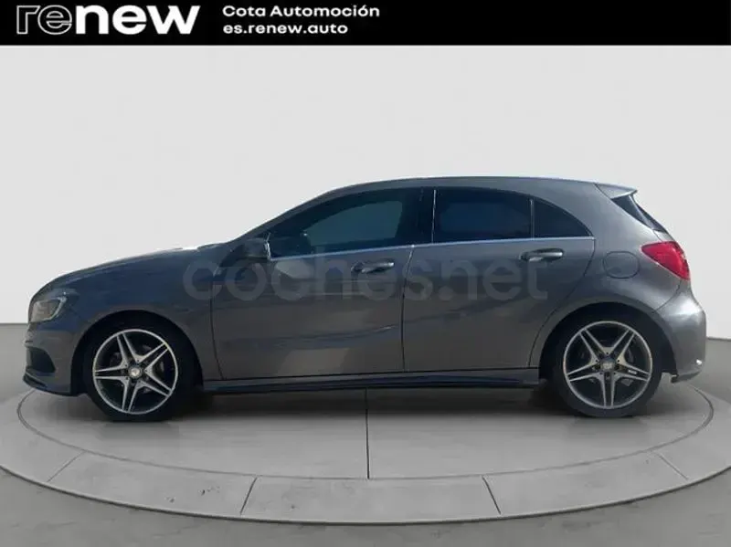 Usado Mercedes A200 AMG line 156 CV (114 kW) 2015 Gris / plata Berlina