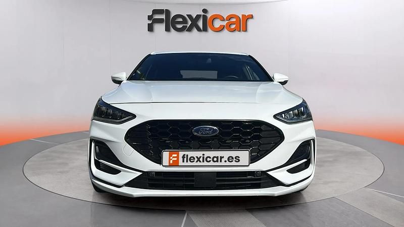 Używany Ford Focus Active 125 KM (91 kW) 2022 Biały Sedan/Limuzyna