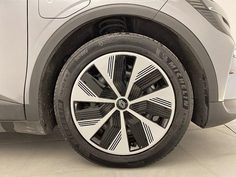 Usado Renault Mégane Evolution 95 kW (130 CV) 2022 Gris Berlina