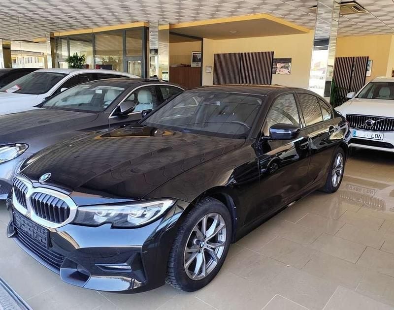 Negro Usado 2021 BMW 316 Berlina | 21.990 € - Imagen 1/4