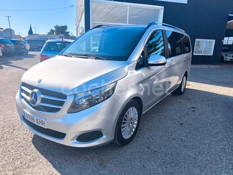 Gris / plata Usado 2016 Mercedes V220 Avantgarde Monovolumen | 33.500 € (Un poco caro) - Imagen 1/4