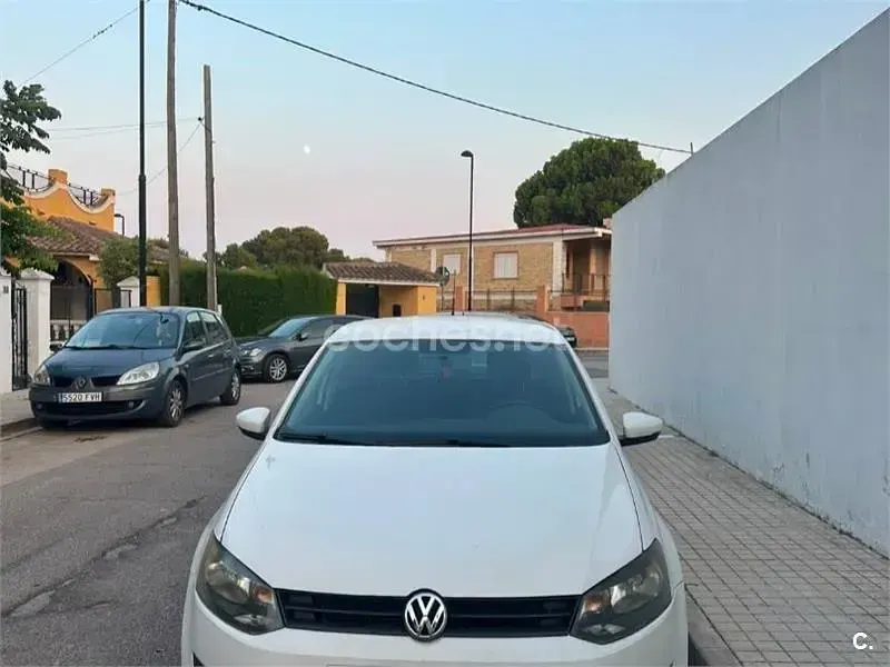 Usado VW Polo Advance 75 CV (55 kW) 2010 Blanco Utilitario