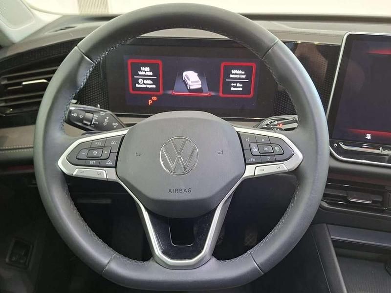 Usado VW Tiguan Life 204 CV (150 kW) 2024 Plateado SUV