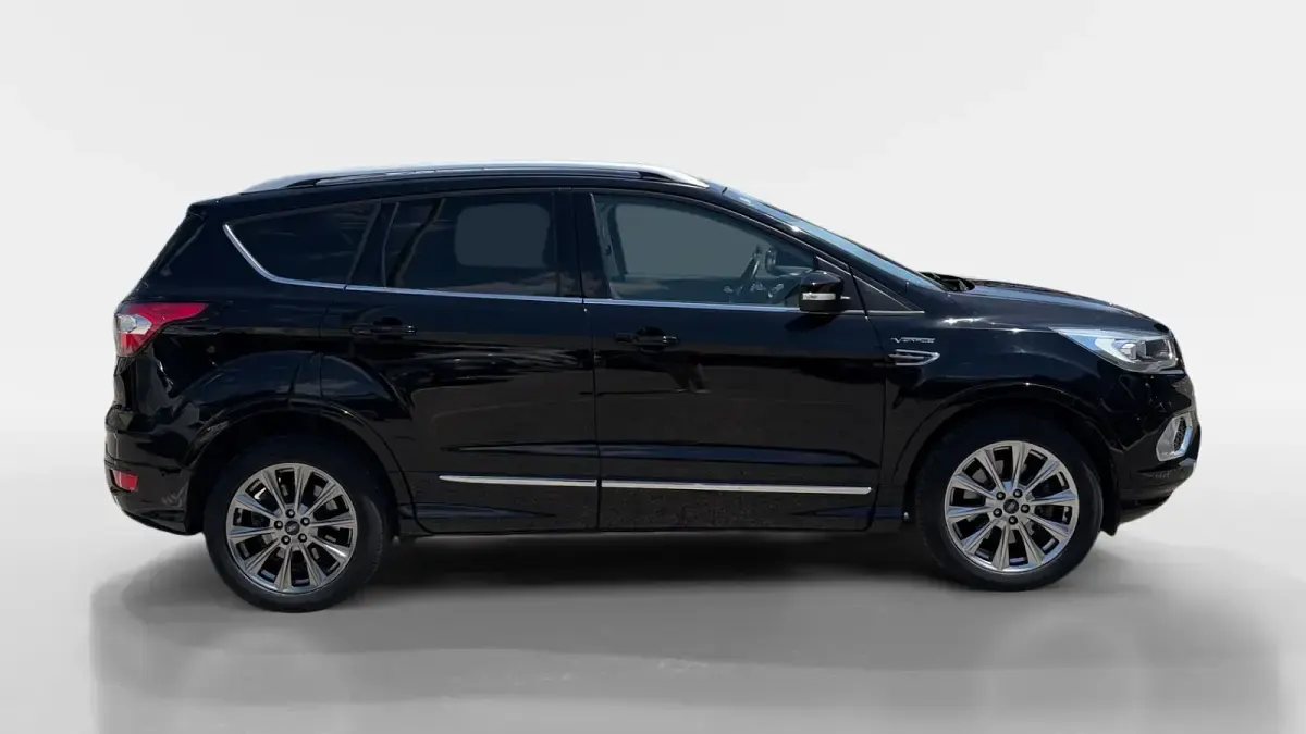 Usado Ford Kuga Vignale 163 CV (119 kW) 2019 Gris / plata SUV