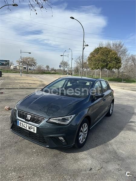 Usado Seat Ibiza Style 115 CV (84 kW) 2024 Gris / plata Utilitario