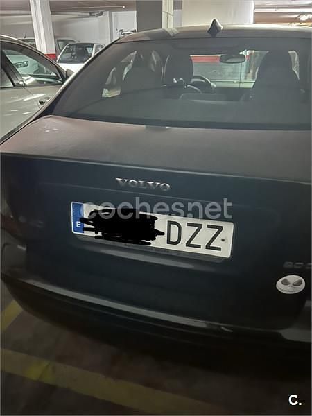 Usado Volvo S40 Momentum 136 CV (100 kW) 2006 Negro Berlina