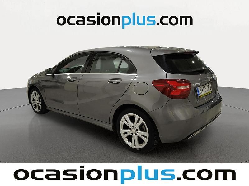 Usado Mercedes A200 Urban 136 CV (100 kW) 2016 Gris Utilitario