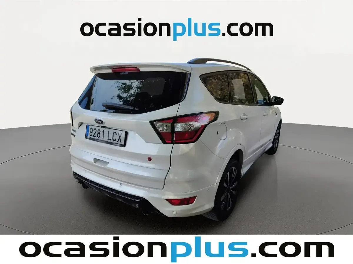 Usado Ford Kuga ST-Line 150 CV (110 kW) 2019 Blanco SUV