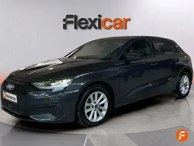 Usado Audi A3 116 CV (85 kW) 2021 Gris Berlina