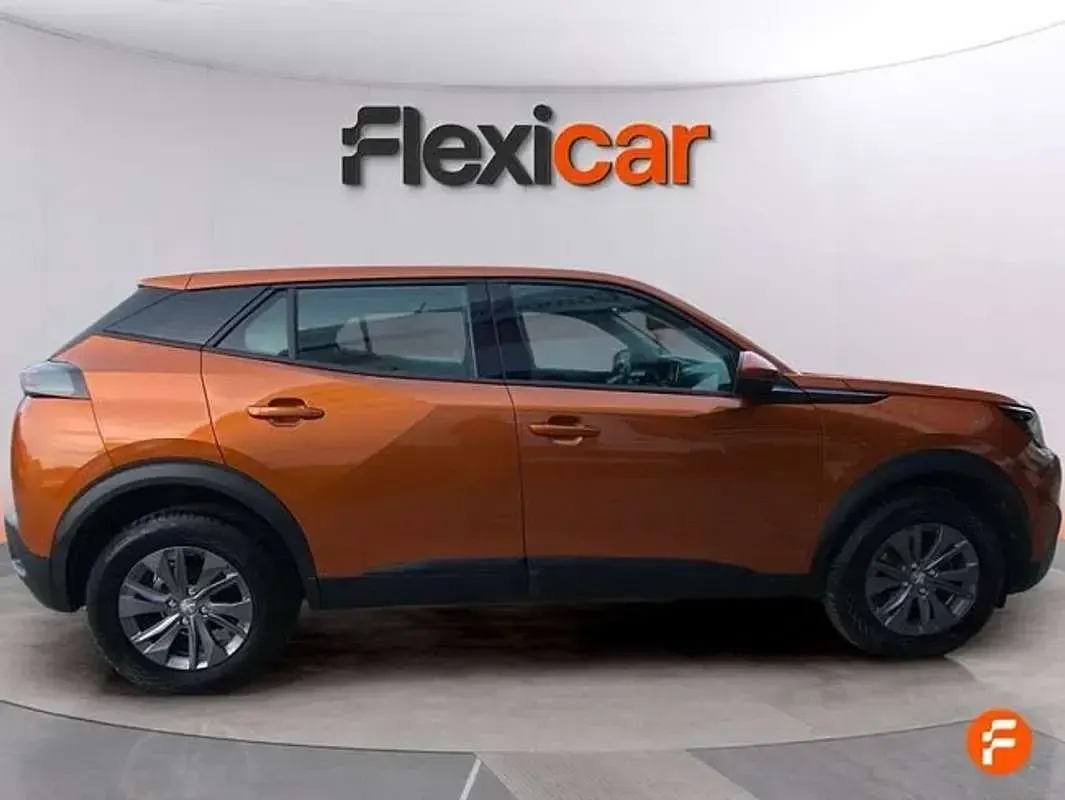 Usado Peugeot 2008 Active 101 CV (74 kW) 2021 Naranja SUV
