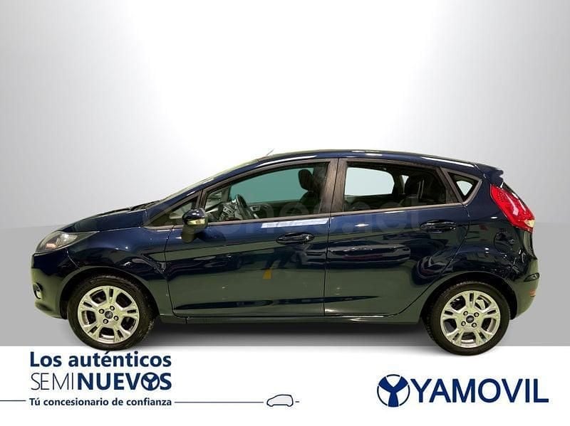 Usado Ford Fiesta Trend 70 CV (51 kW) 2012 Azul Berlina