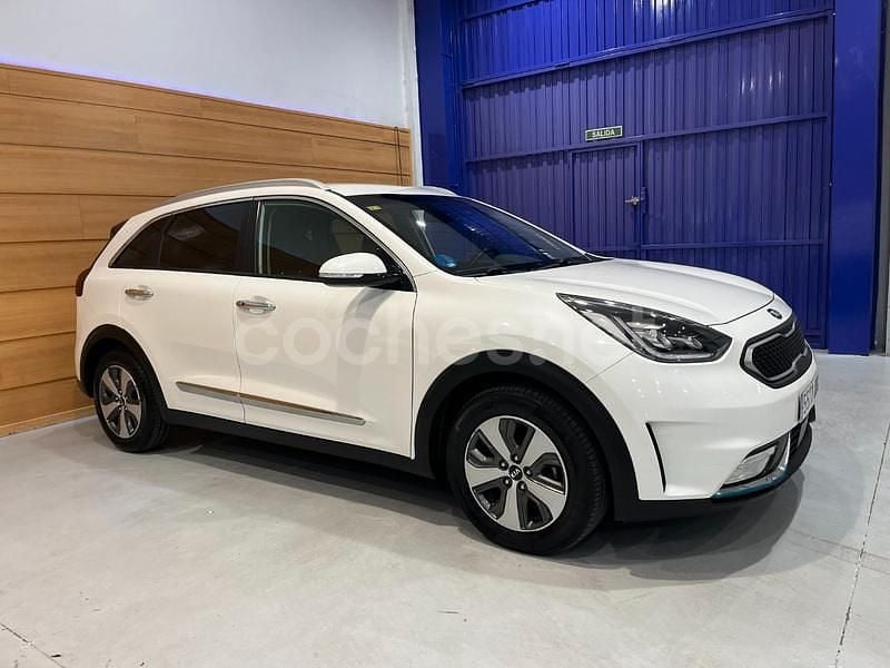 Usado Kia Niro 141 CV (103 kW) 2018 Blanco SUV
