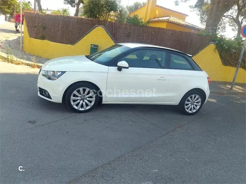 Usado Audi A1 Ambition 90 CV (66 kW) 2014 Beige Utilitario