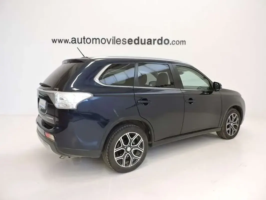 Usado Mitsubishi Outlander 150 CV (110 kW) 2015 Azul SUV