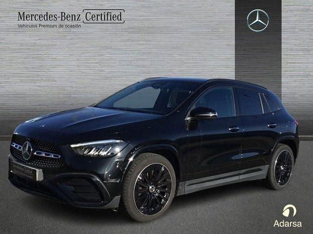Negro cosmos Usado 2024 Mercedes GLA200 AMG line SUV | 44.900 € (Un poco caro) - Imagen 1/4