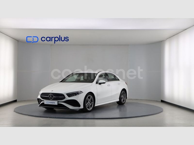 Blanco digital metalizado Usado 2023 Mercedes A180 Berlina | 29.990 € (Precio justo) - Imagen 1/4