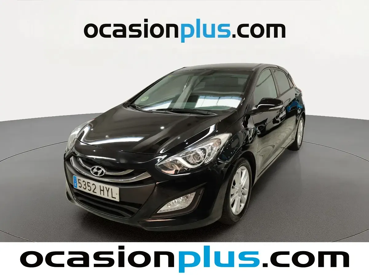 Käytetty Hyundai i30 GO! 90 HP (66 kW) 2014 Viistoperä