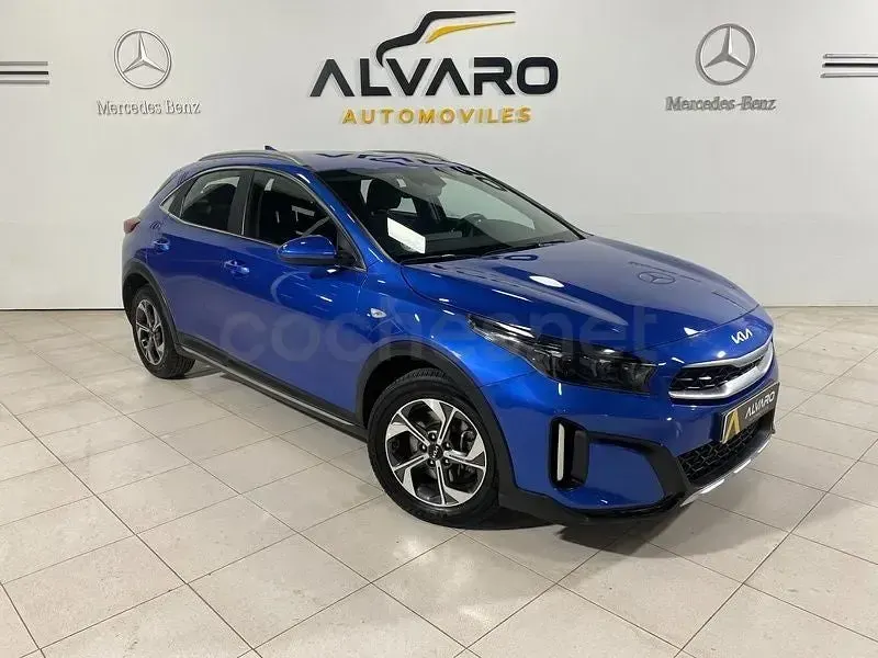 Usado Kia XCeed 120 CV (88 kW) 2024 Azul SUV