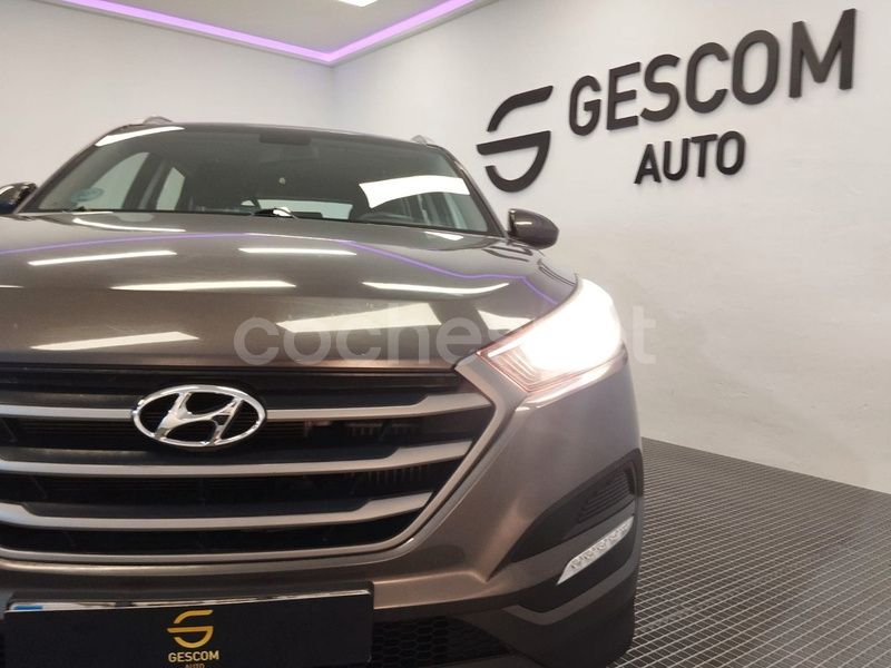 Usado Hyundai Tucson 115 CV (84 kW) 2015 Gris / plata SUV