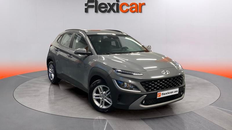 Usado Hyundai Kona 120 CV (88 kW) 2022 Gris SUV