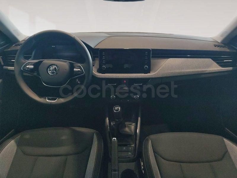 Usado Skoda Kamiq Selection 115 CV (84 kW) 2024 Azul SUV