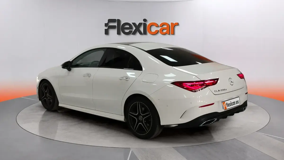 Usado Mercedes CLA200 150 CV (110 kW) 2019 Blanco Coupe