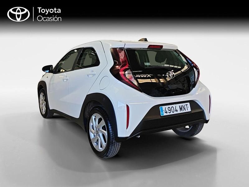 Usado Toyota Aygo X Play 72 CV (52 kW) 2024 Blanco SUV