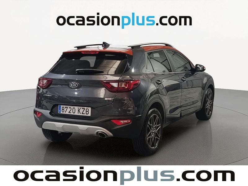 Usado Kia Stonic 120 CV (88 kW) 2019 Gris SUV