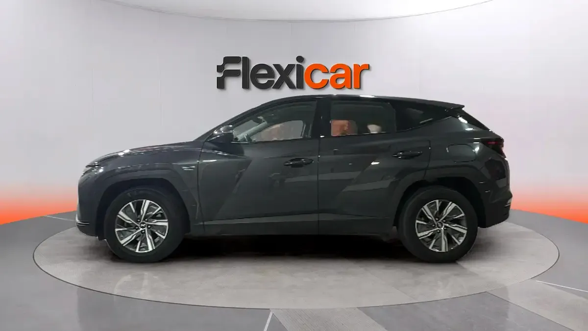 Usado Hyundai Tucson 150 CV (110 kW) 2024 Gris SUV