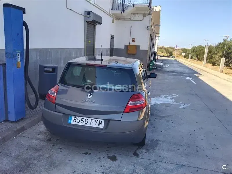 Usado Renault Mégane Dynamique 110 CV (80 kW) 2007 Azul Berlina